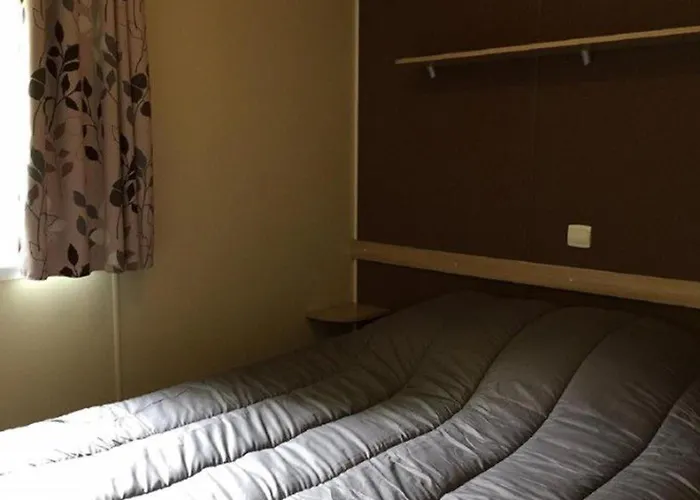 캠프장 Mobil-home Avec Terrasse, 6 Pers, 3 - Api-1-52-460 *