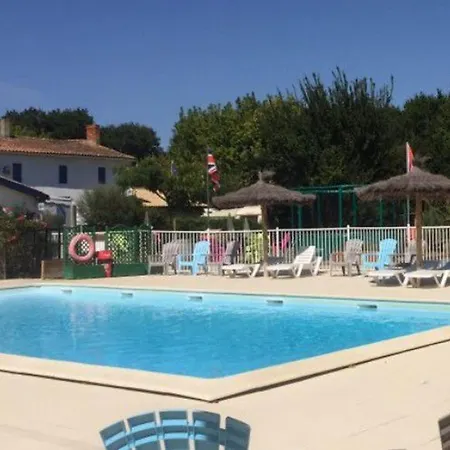 Kemp Mobil-home Avec Terrasse, 6 Pers, 3 - Api-1-52-460