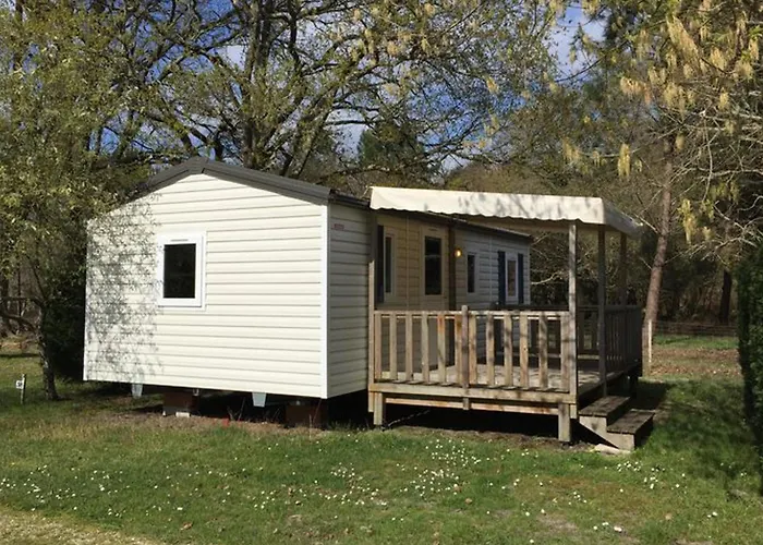 Kamp alanı Mobil-home Avec Terrasse, 6 Pers, 3 - Api-1-52-460 *