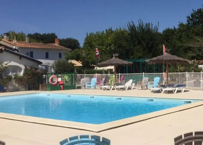 Kamp alanı Mobil-home Avec Terrasse, 6 Pers, 3 - Api-1-52-460