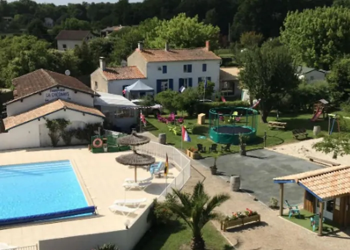 Kamp alanı Mobil-home Avec Terrasse, 6 Pers, 3 - Api-1-52-460 *