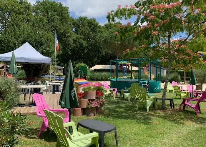 Kamp alanı Mobil-home Avec Terrasse, 6 Pers, 3 - Api-1-52-460 Vendays-Montalivet